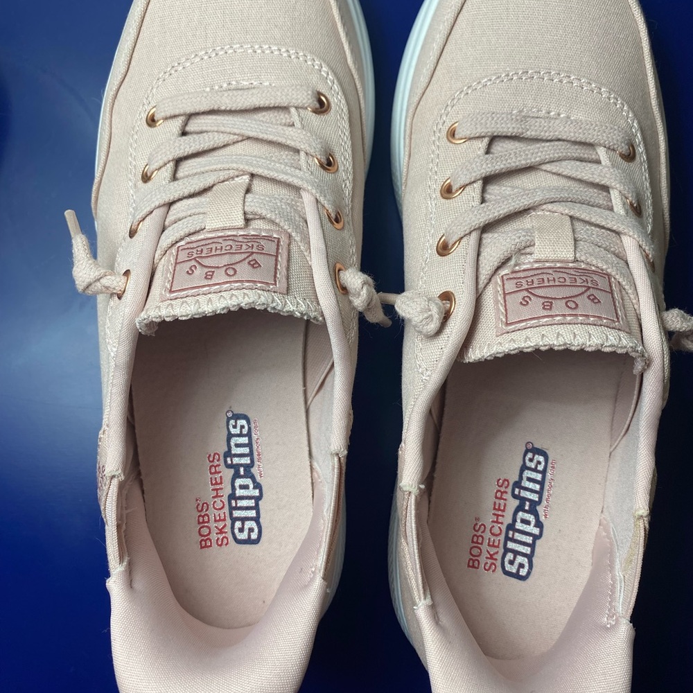 Women's Blush Pink Canvas Skechers Sneakers - Size 6.5 - Picture 2 of 4
